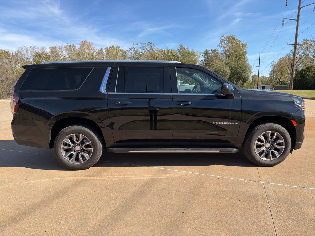 Used 2023 Chevrolet Suburban LS w/ Driver Alert Package image 10