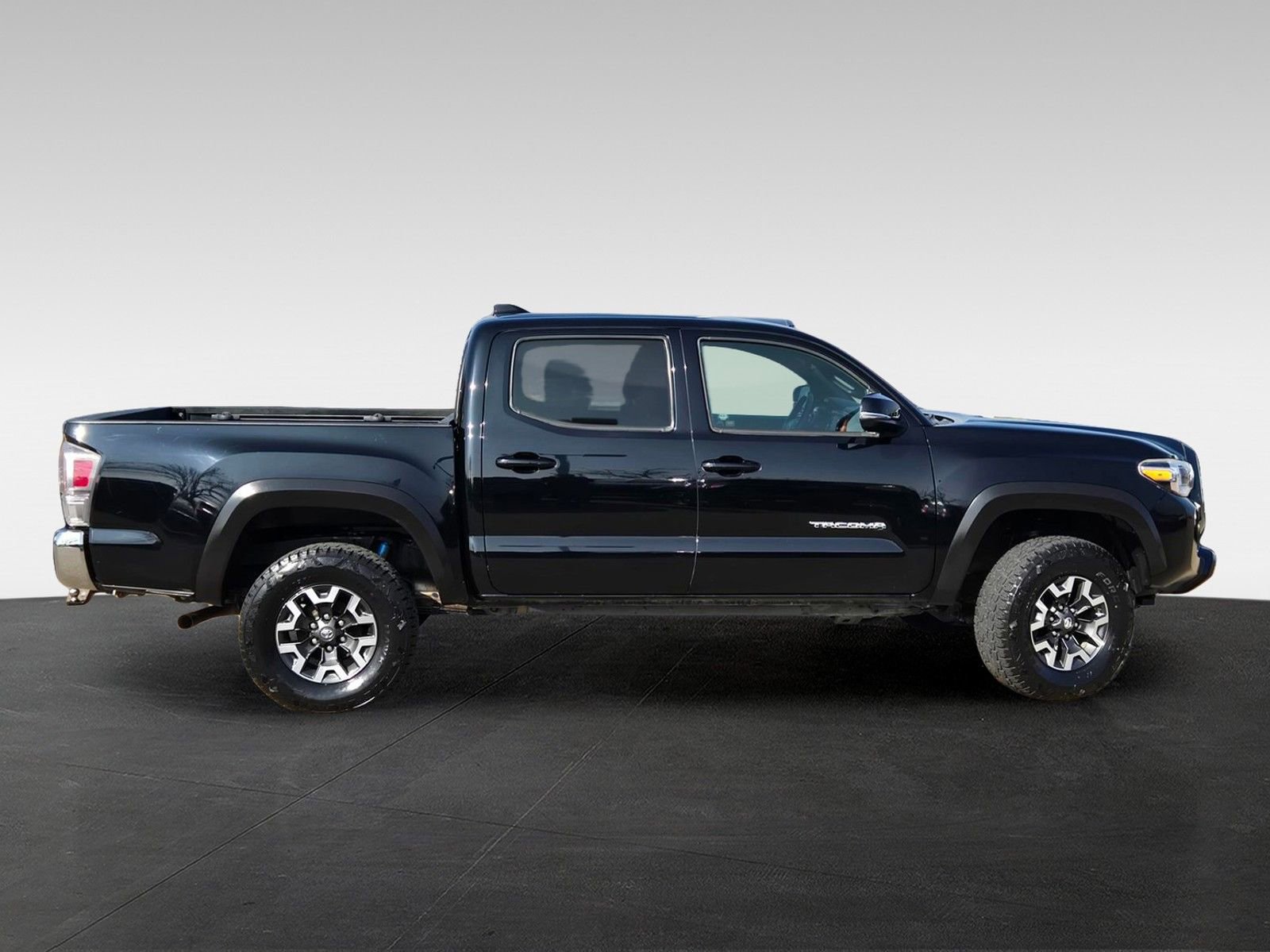 Used 2020 Toyota Tacoma TRD Off-Road image 4