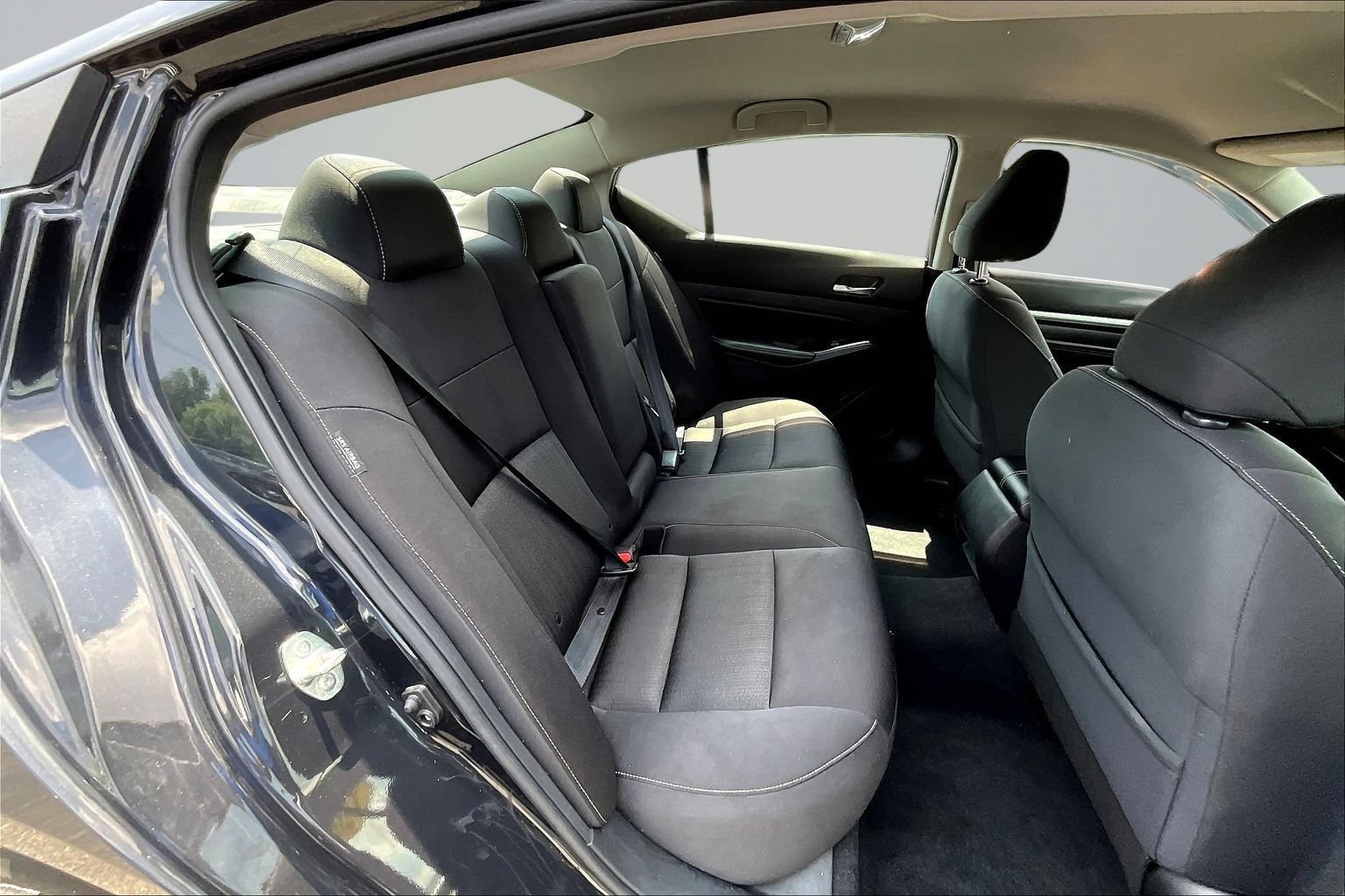 Used 2021 Nissan Altima 2.5 SV FWD image 25