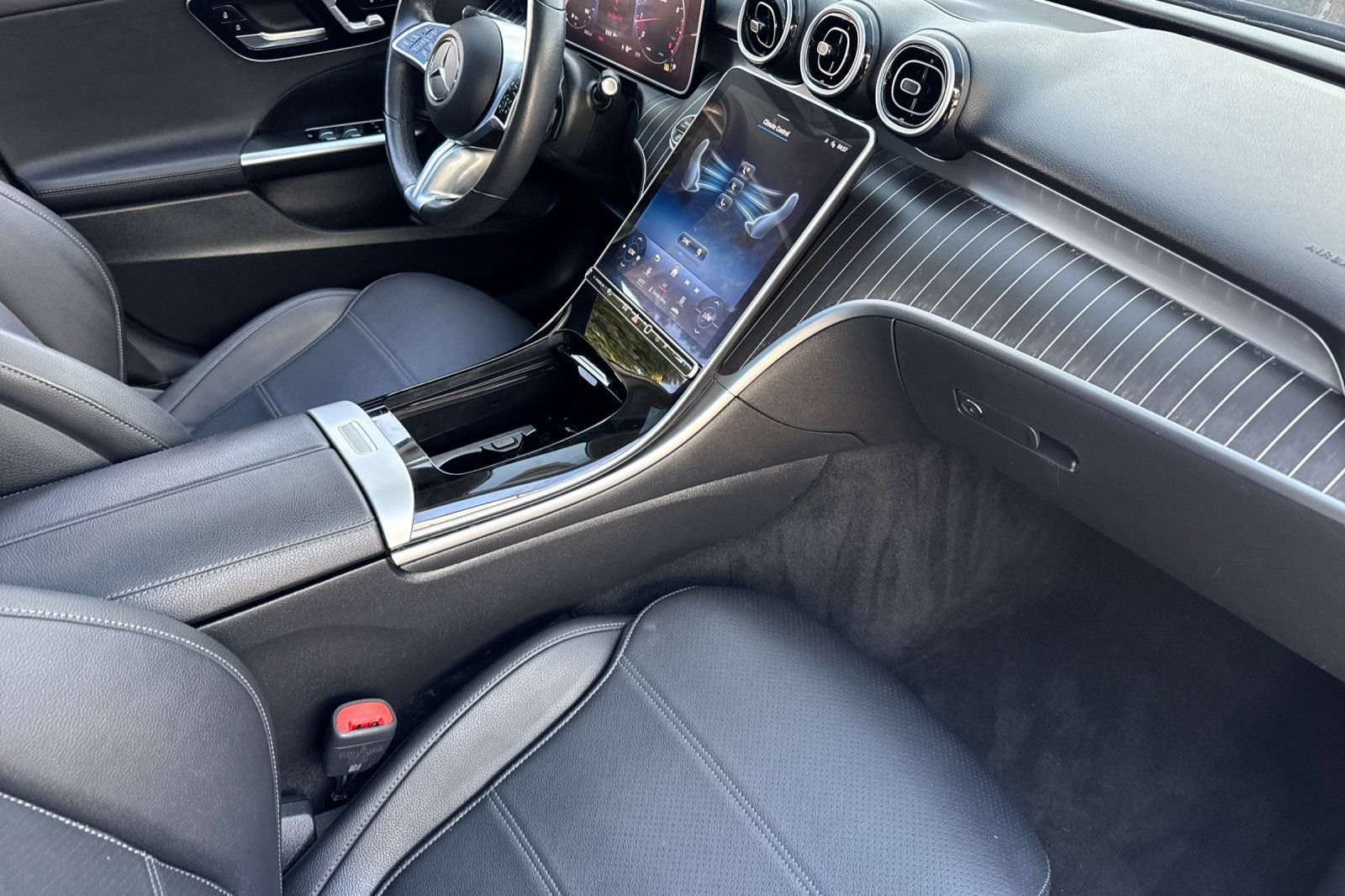 Used 2024 Mercedes-Benz C 300 4MATIC Sedan image 17