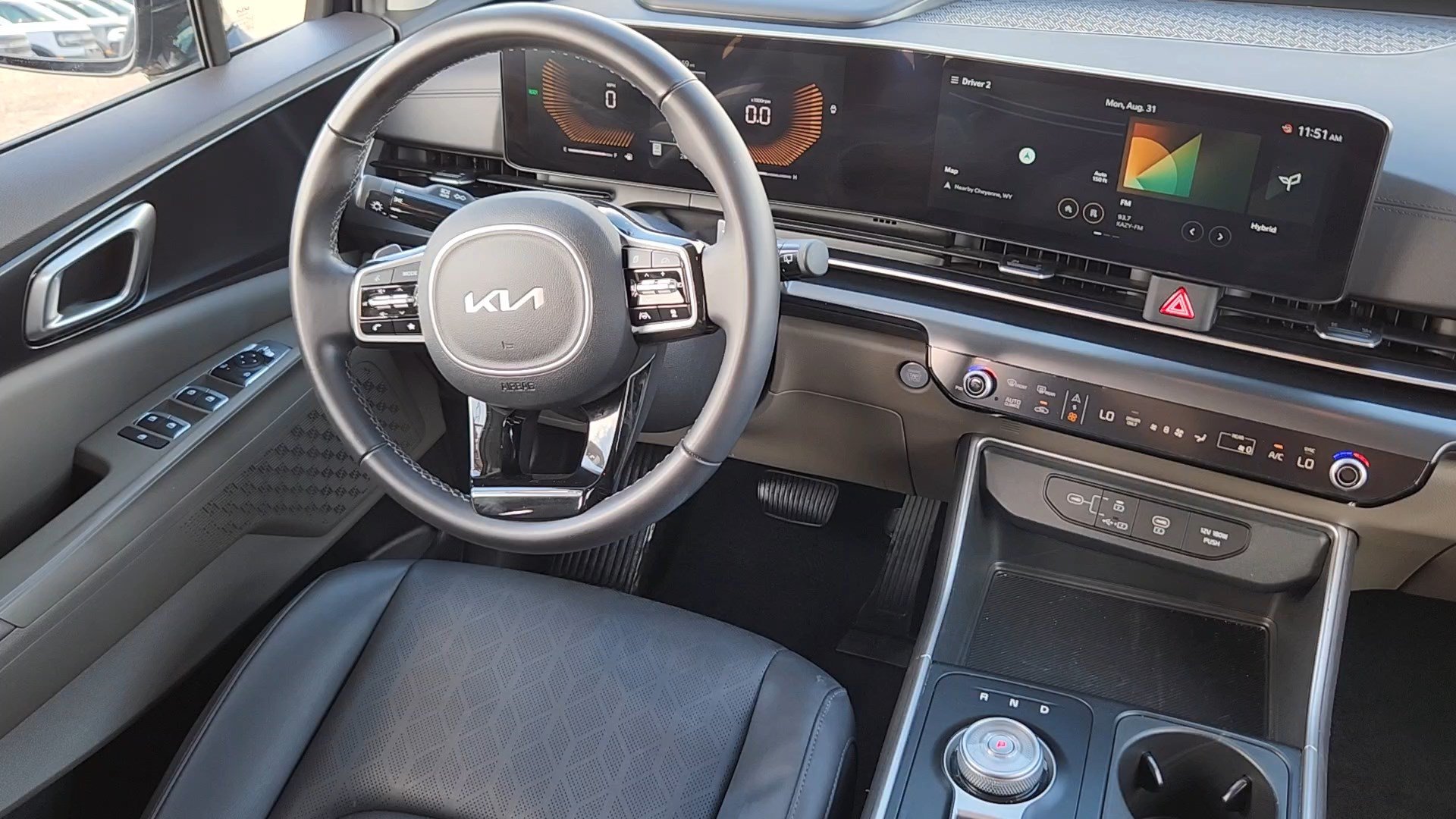 Used 2026 Kia Carnival LXS FWD image 5