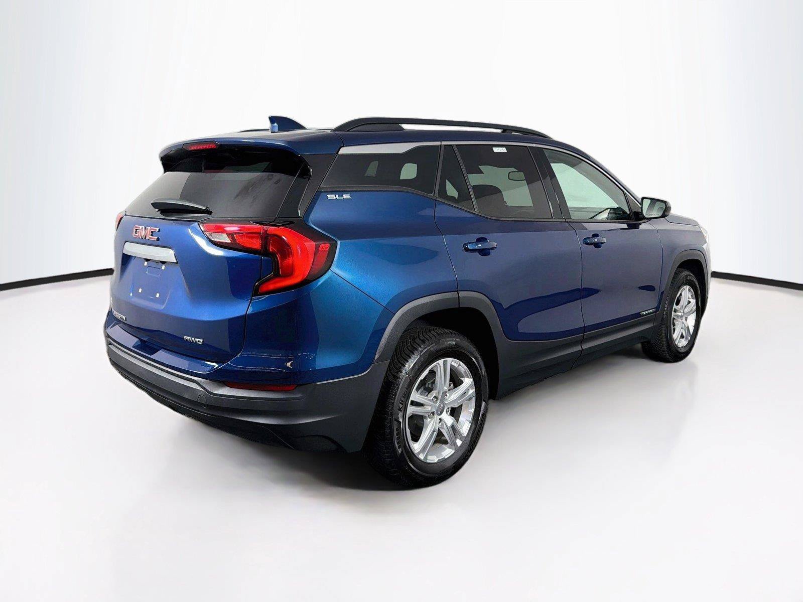 Used 2020 GMC Terrain SLE w/ Driver Convenience Package AWD/4WD image 11