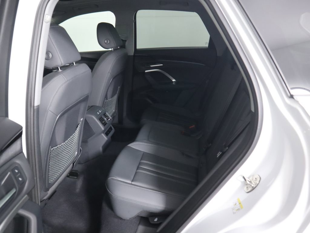 Used 2025 Audi Q5 Premium w/ Convenience Package AWD/4WD image 23