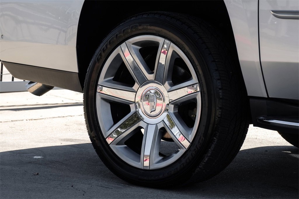 Used 2019 Cadillac Escalade ESV Luxury image 64