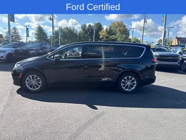 Used 2026 Chrysler Pacifica Limited FWD image 4