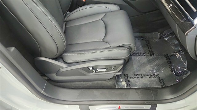 Used 2025 Audi Q8 Prestige w/ Prestige Package image 22