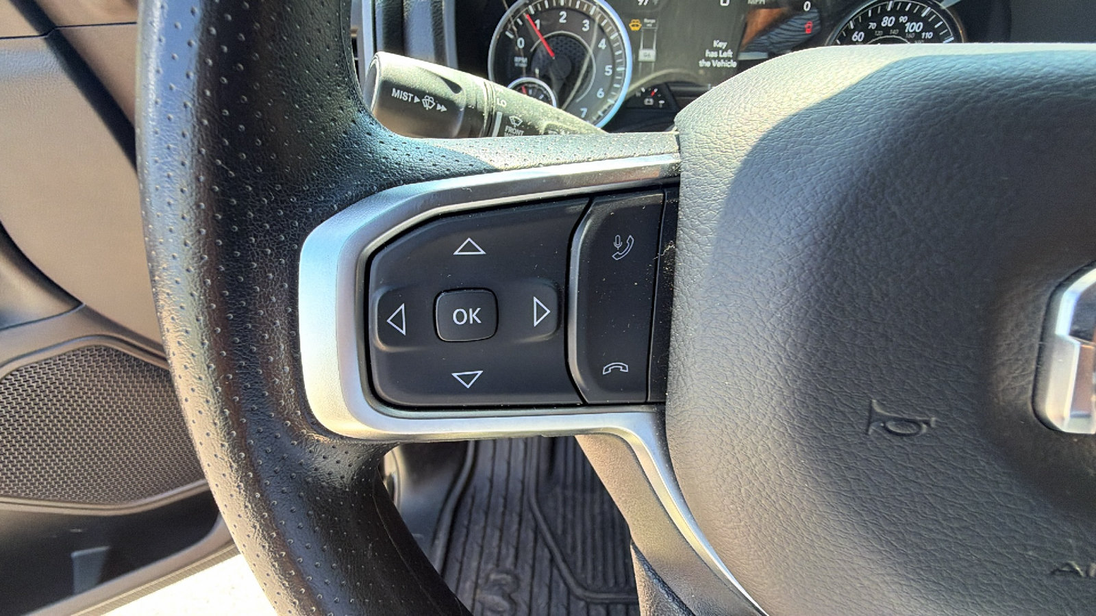 Used 2025 RAM 1500 Warlock AWD/4WD image 27