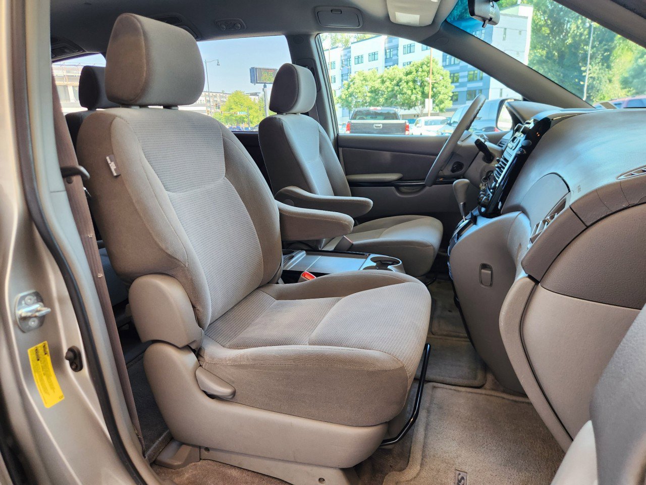 Used 2005 Toyota Sienna LE image 18