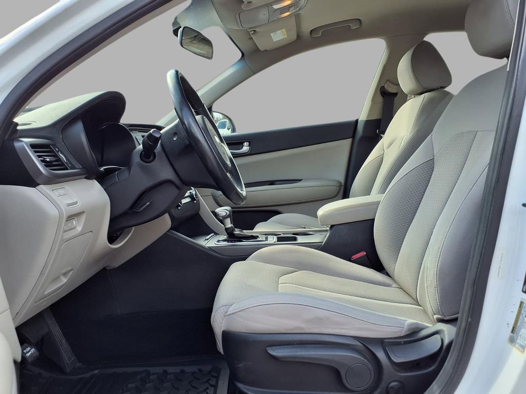 Used 2017 Kia Optima LX image 21