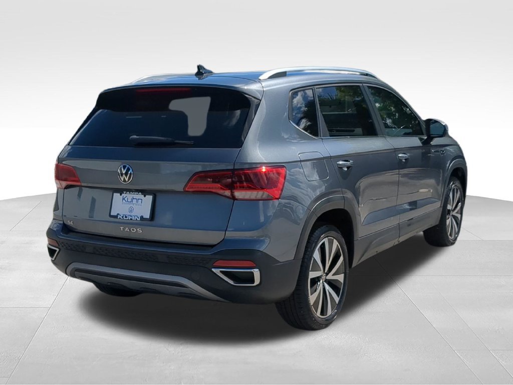 Certified 2022 Volkswagen Taos SE FWD image 3