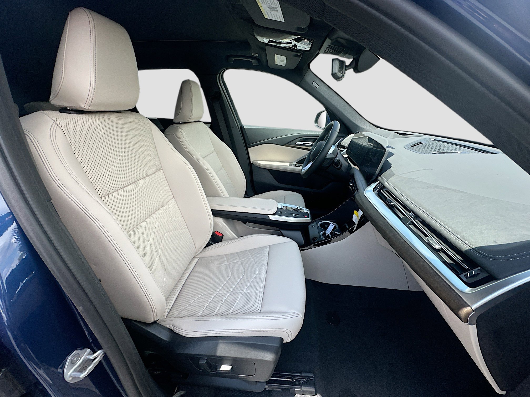 New 2025 BMW X1 xDrive28i w/ Technology Package image 23