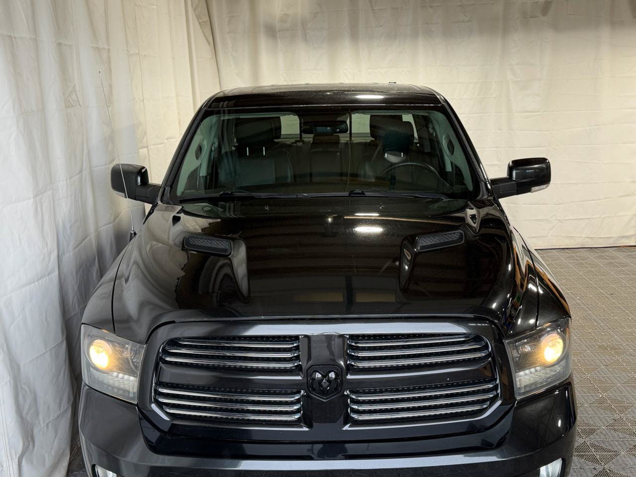 Used 2015 RAM 1500 Sport w/ Black Ram 1500 Sport Group AWD/4WD image 3