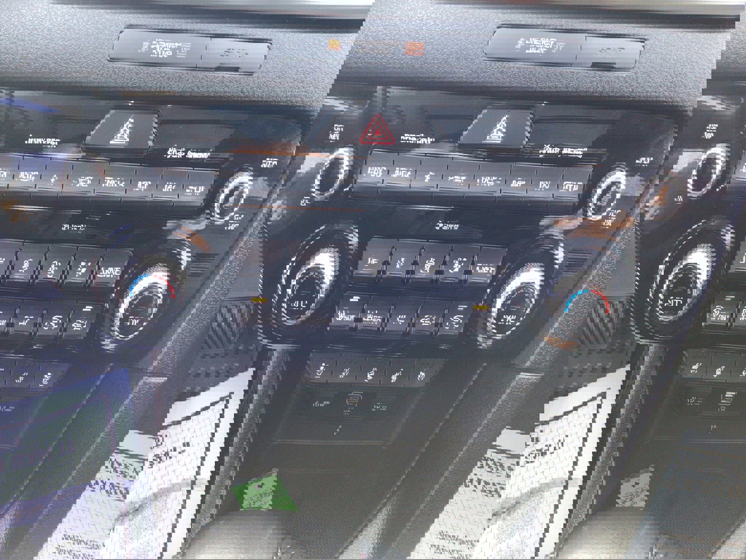 Used 2020 Kia Sportage EX w/ EX Technology Package image 21