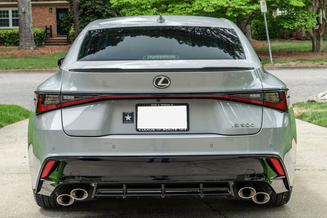 Used 2025 Lexus IS 500 w/ F-Sport Performance RWD image 7