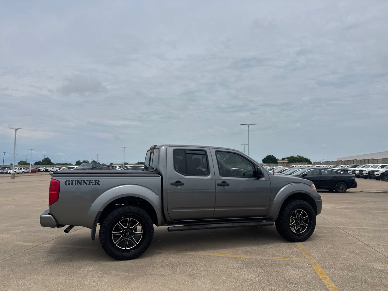 Certified 2020 Nissan Frontier SV w/ Midnight Edition Floor Mats RWD image 24