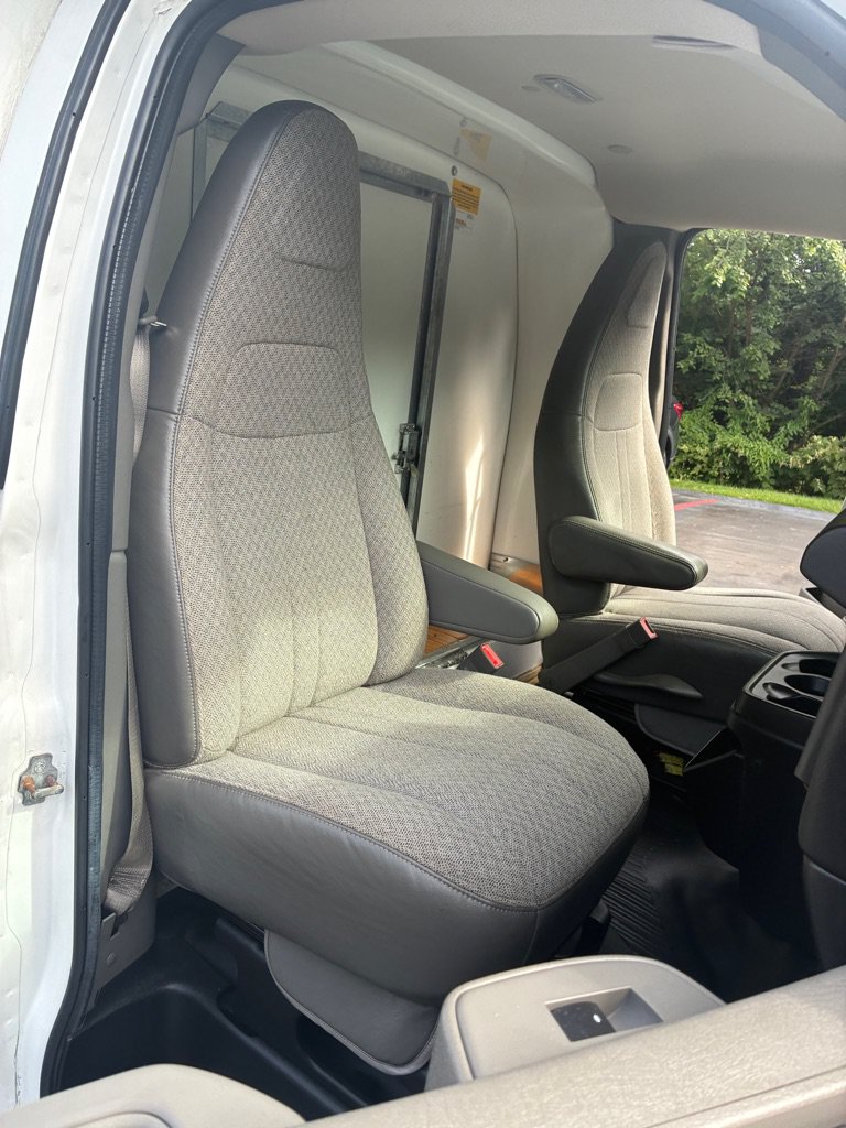 Used 2016 GMC Savana 3500 RWD image 24