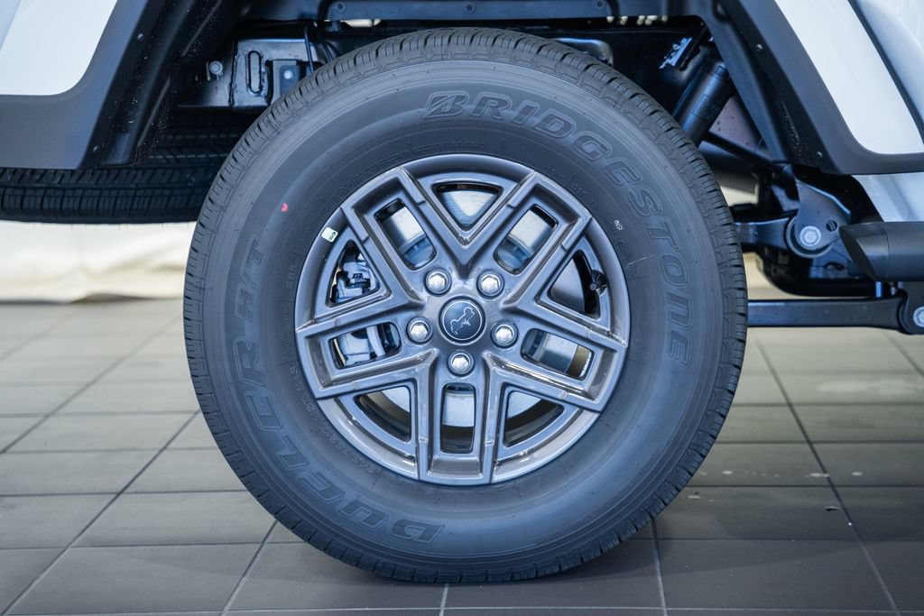 New 2026 Jeep Gladiator Sport AWD/4WD image 19