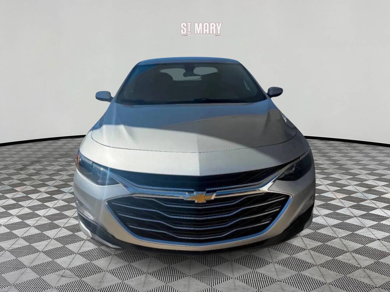 Used 2020 Chevrolet Malibu LT FWD image 2