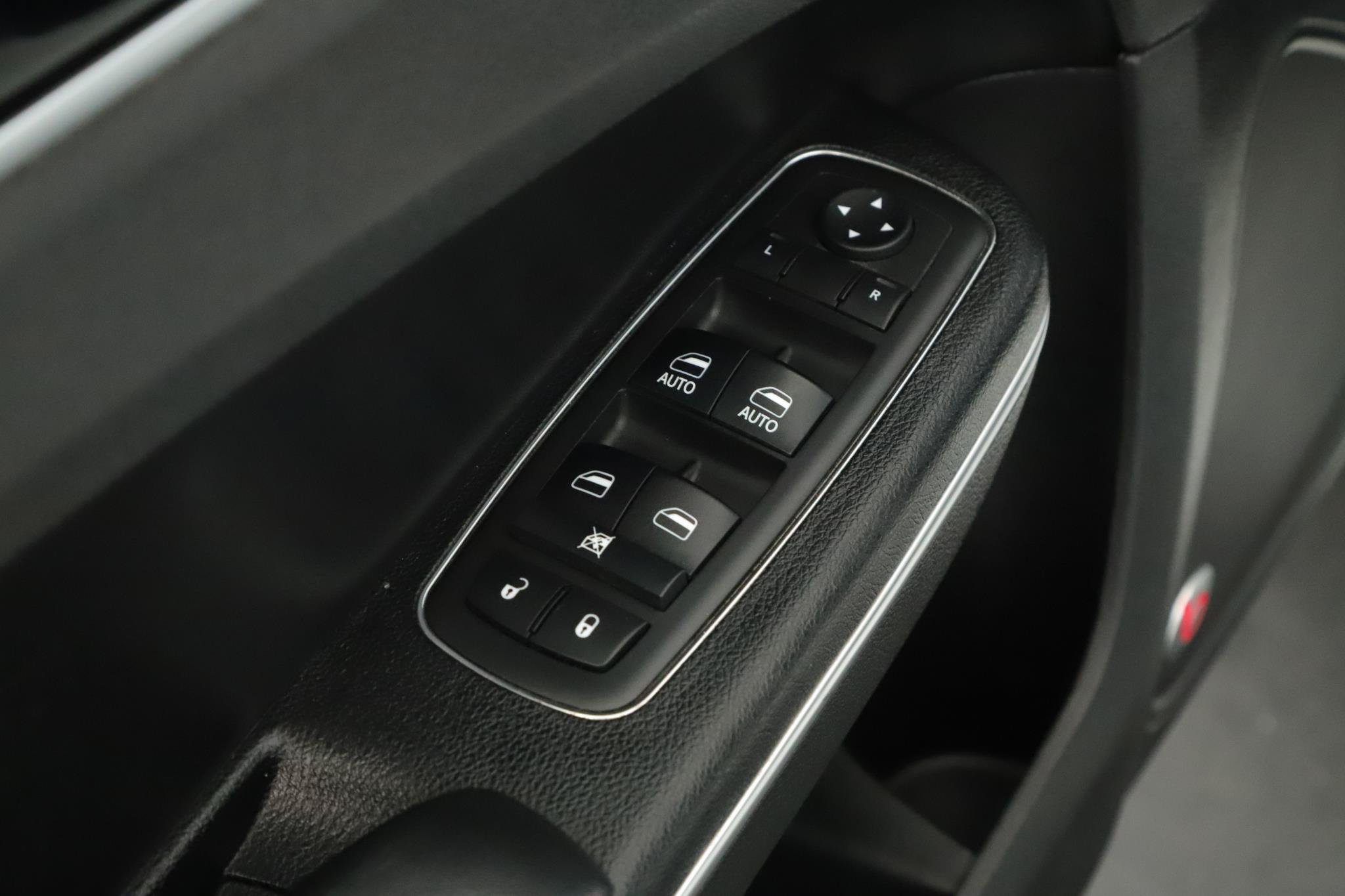 Used 2017 Chrysler 300 S w/ 300S Premium Group AWD/4WD image 8