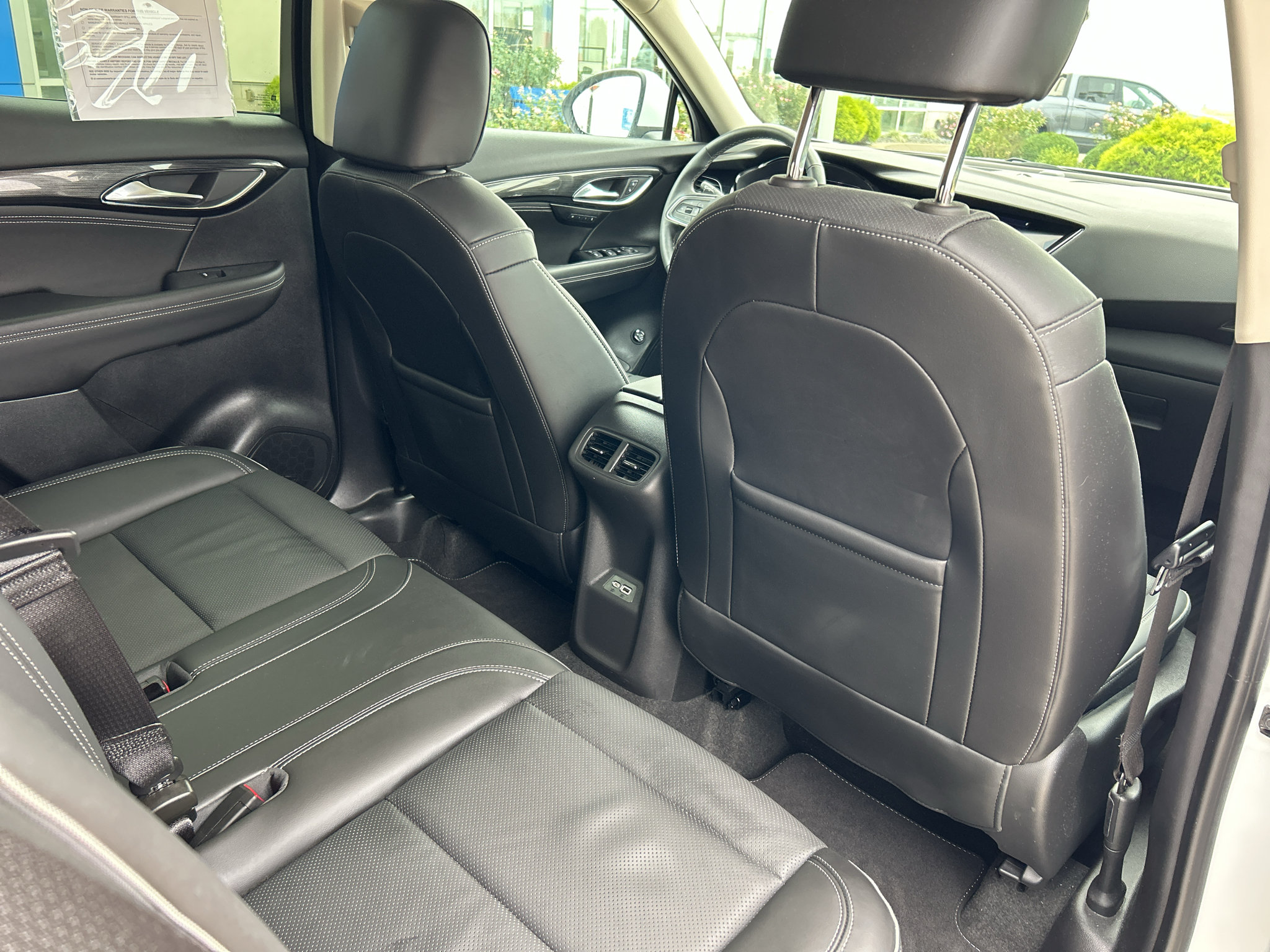 Used 2023 Buick Envision Essence AWD/4WD image 21