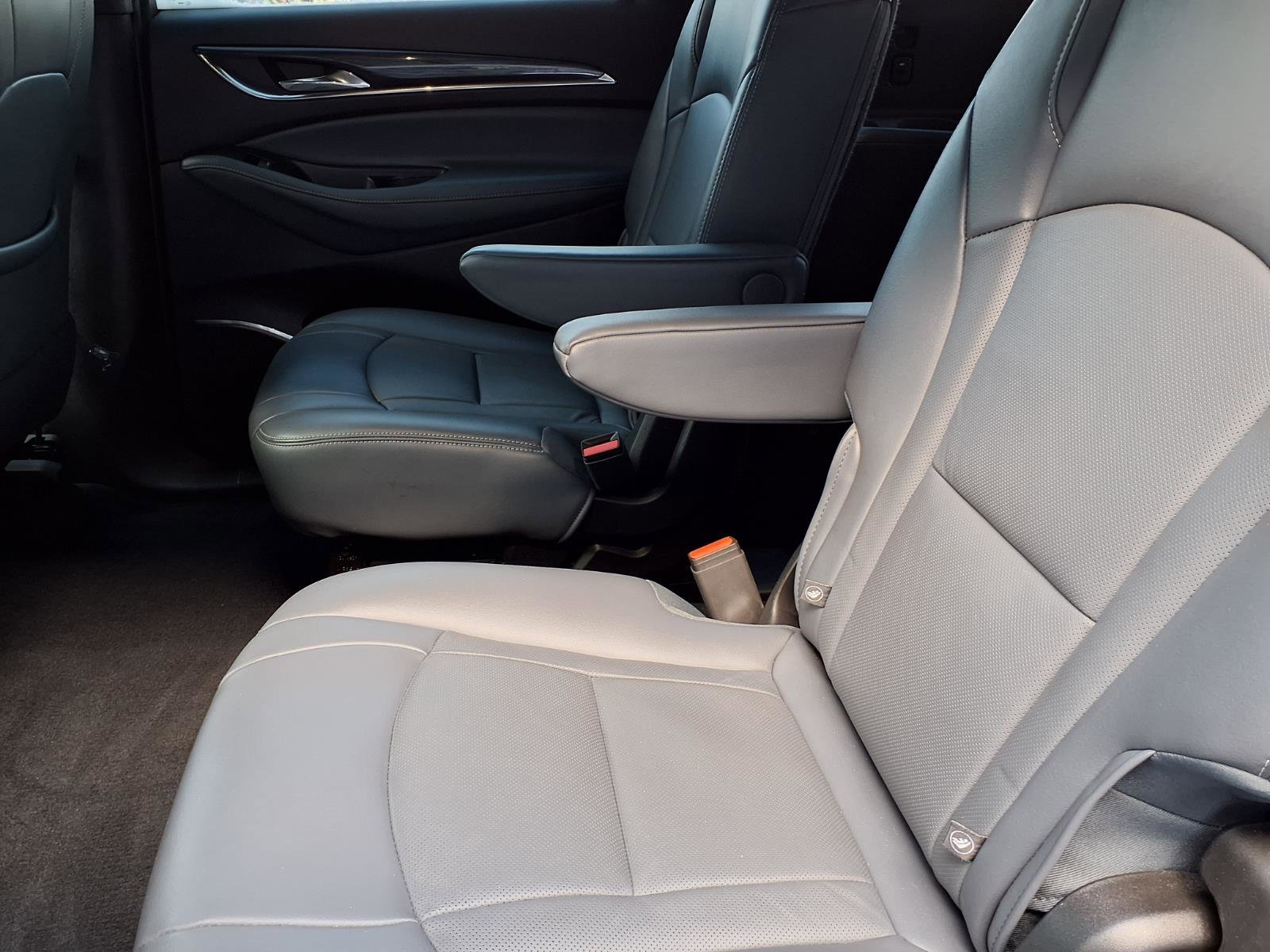 Used 2024 Buick Enclave Premium image 7