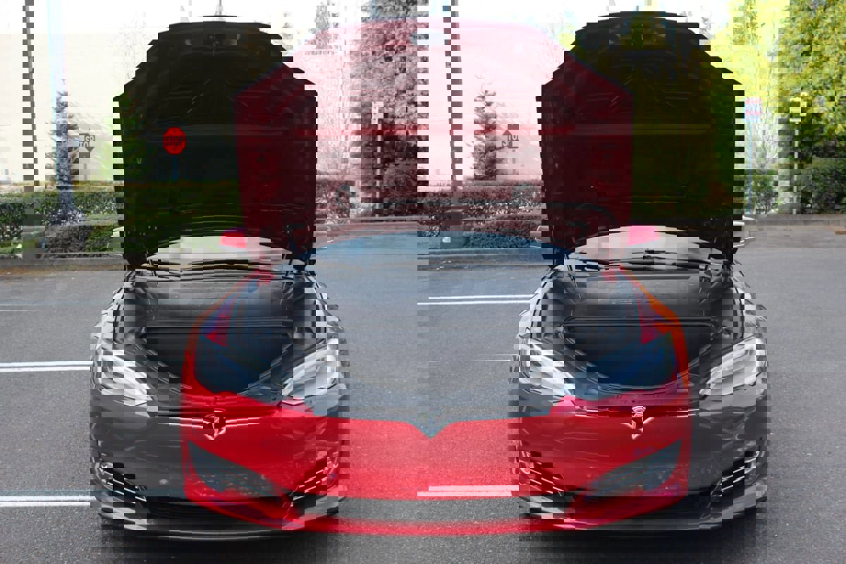 Used 2020 Tesla Model S Long Range Plus AWD/4WD image 32