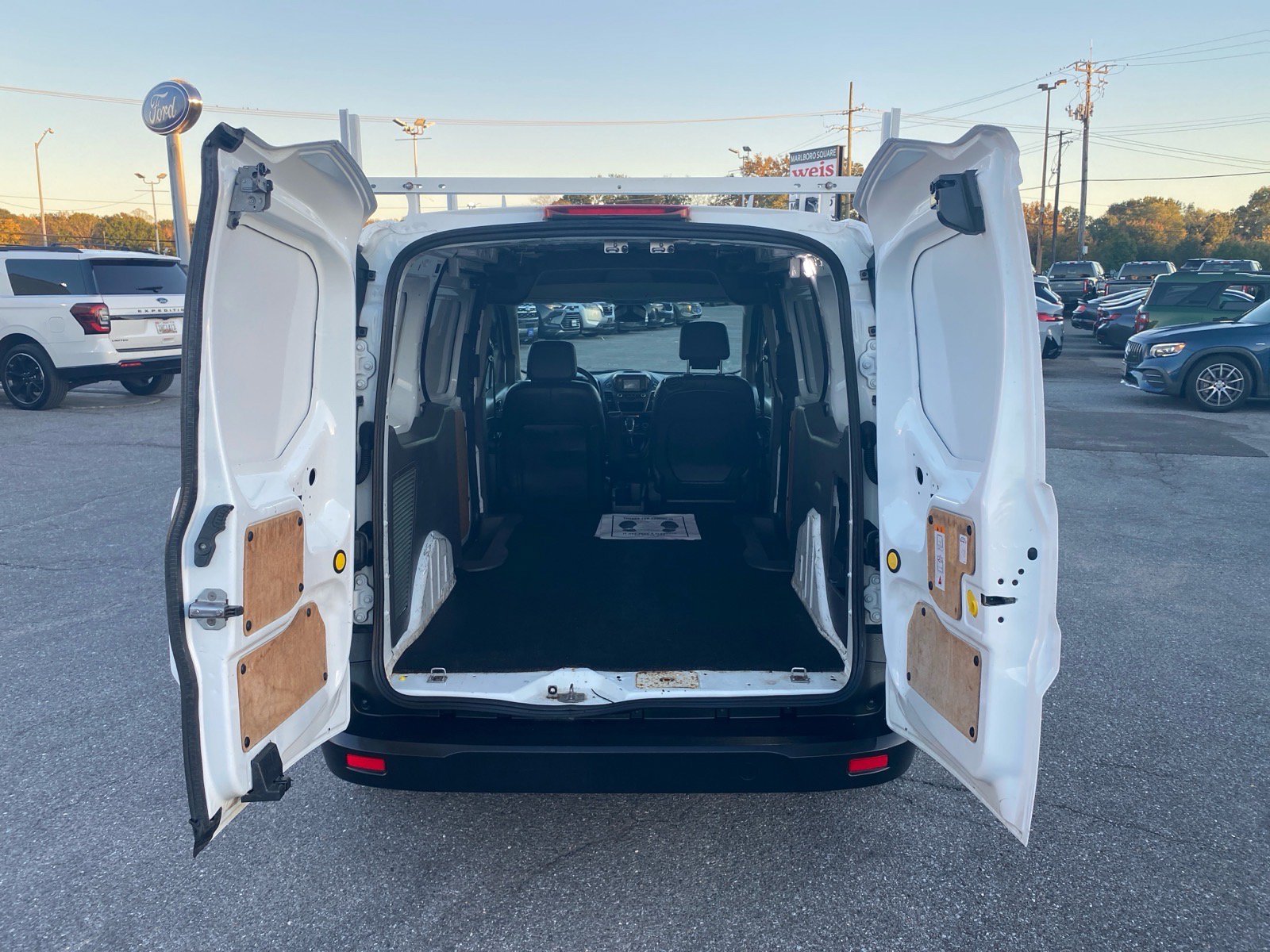 Used 2020 Ford Transit Connect XL FWD image 9