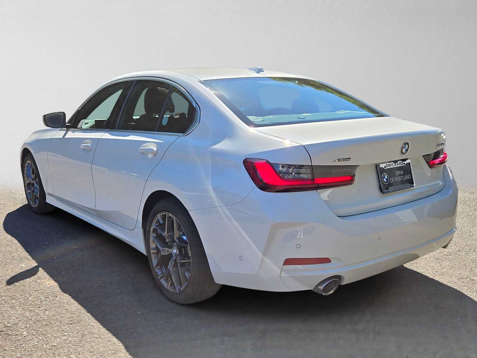 Used 2026 BMW 330i xDrive Sedan w/ Premium Package AWD/4WD image 5