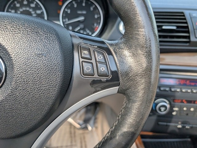 Used 2010 BMW 128i Convertible image 11