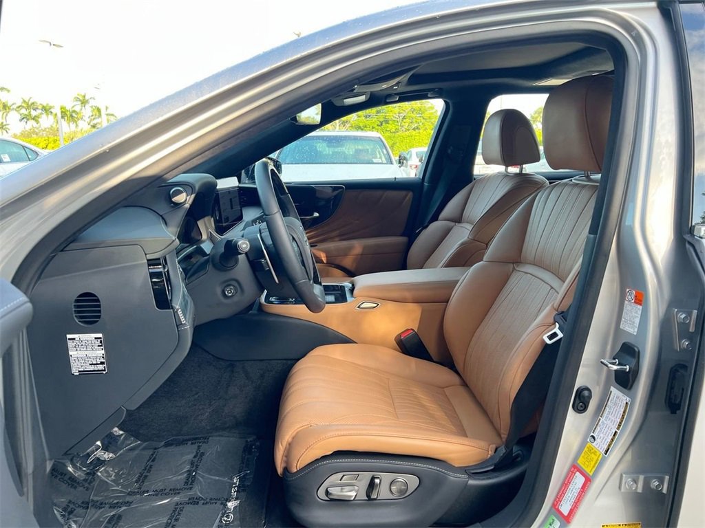 Certified 2025 Lexus LS 500 image 12