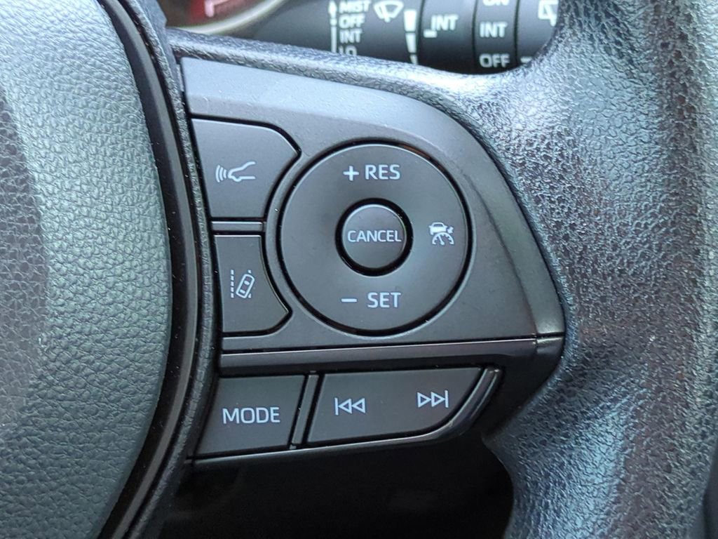 Used 2023 Toyota RAV4 XLE w/ Convenience Package image 24