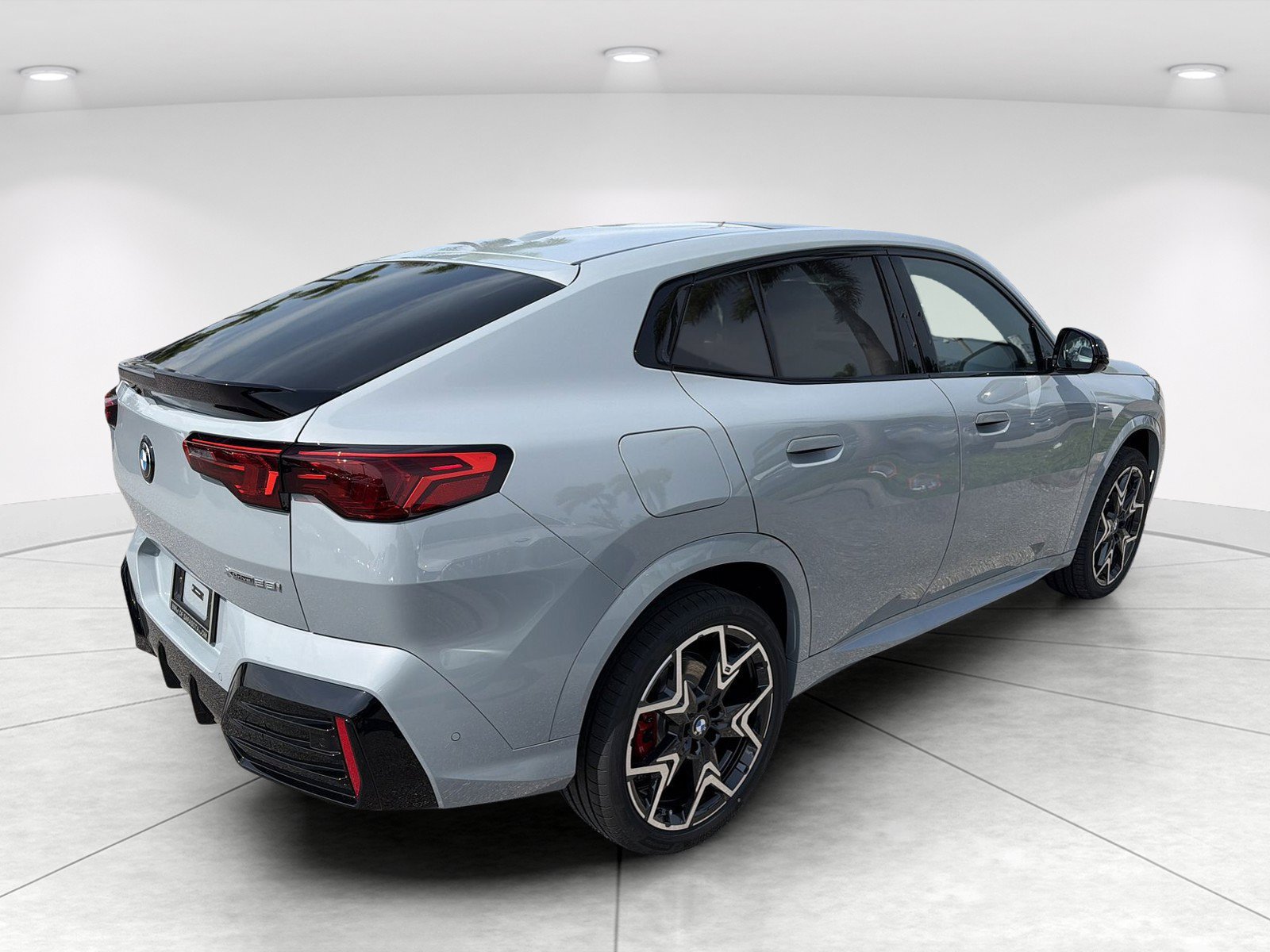 New 2026 BMW X2 xDrive28i w/ Technology Package AWD/4WD image 4