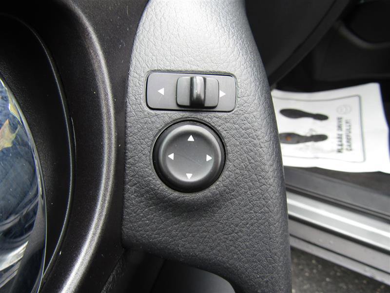 Used 2016 Nissan Rogue S image 10