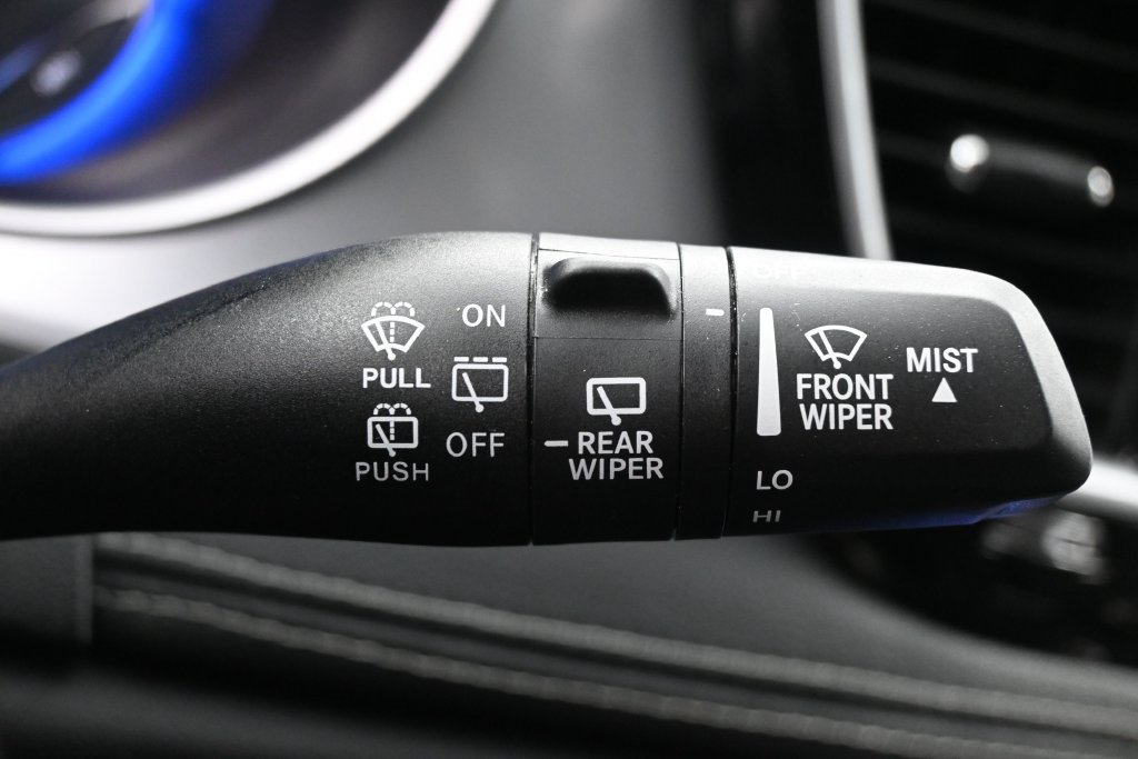 Used 2025 Chrysler Pacifica Limited FWD image 19