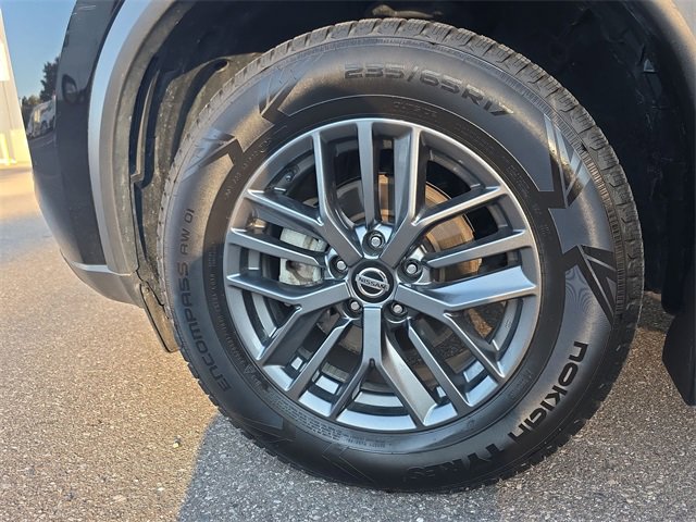 Certified 2021 Nissan Rogue S image 10