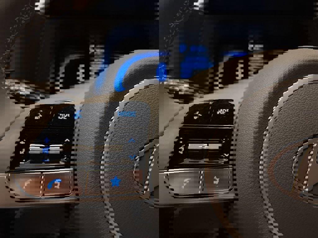 New 2025 Hyundai Elantra Sport image 16