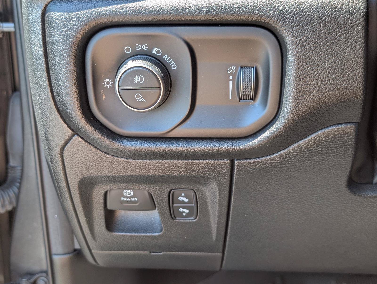 Used 2022 RAM 1500 Big Horn AWD/4WD image 24