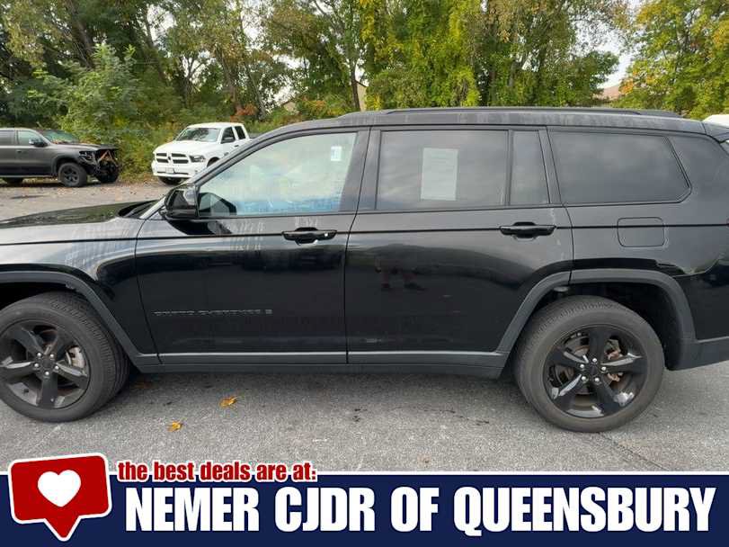 Used 2023 Jeep Grand Cherokee L Laredo AWD/4WD image 5