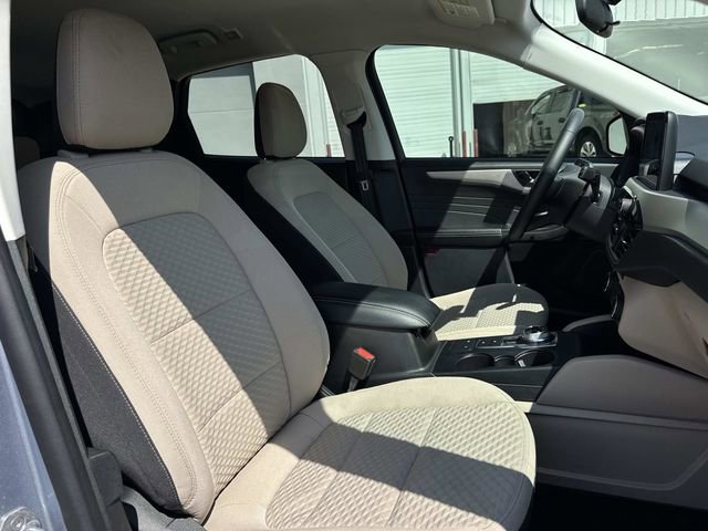 Used 2022 Ford Escape SE w/ SE Sport Appearance Package FWD image 14