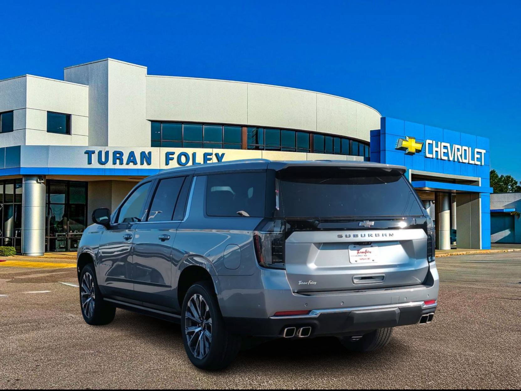 New 2026 Chevrolet Suburban High Country w/ LPO, Illumination Package image 3