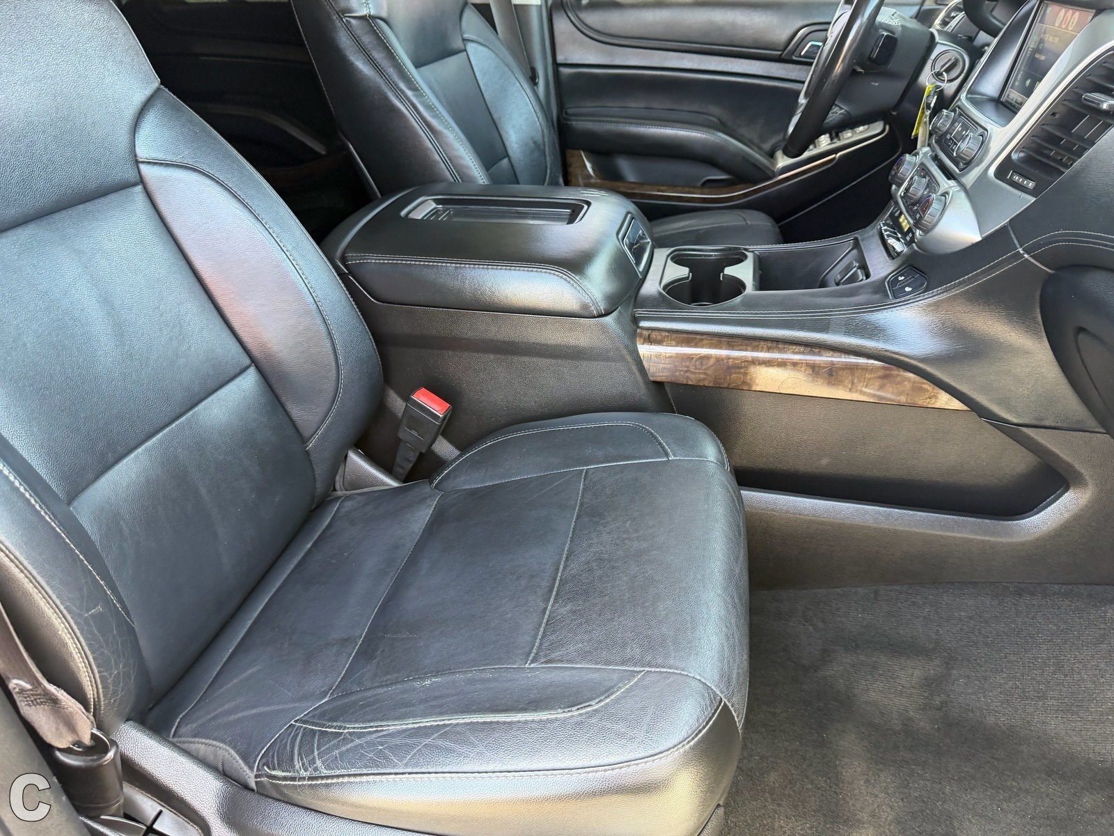 Used 2015 Chevrolet Suburban LT RWD image 11