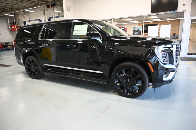 New 2026 GMC Yukon XL Denali w/ Denali Reserve Package AWD/4WD image 8