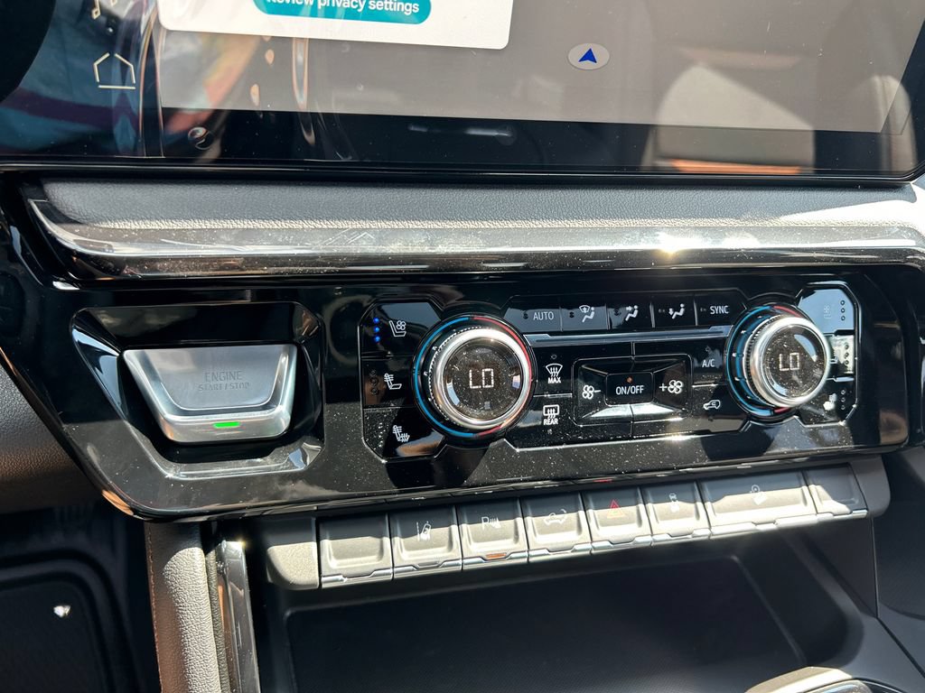 New 2026 GMC Sierra 2500 AT4 w/ AT4 Premium Plus Package AWD/4WD image 28