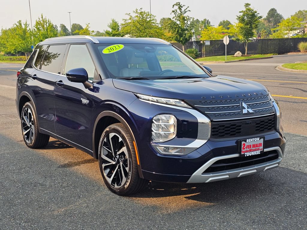Used 2023 Mitsubishi Outlander SEL 40th Anniversary AWD/4WD image 3