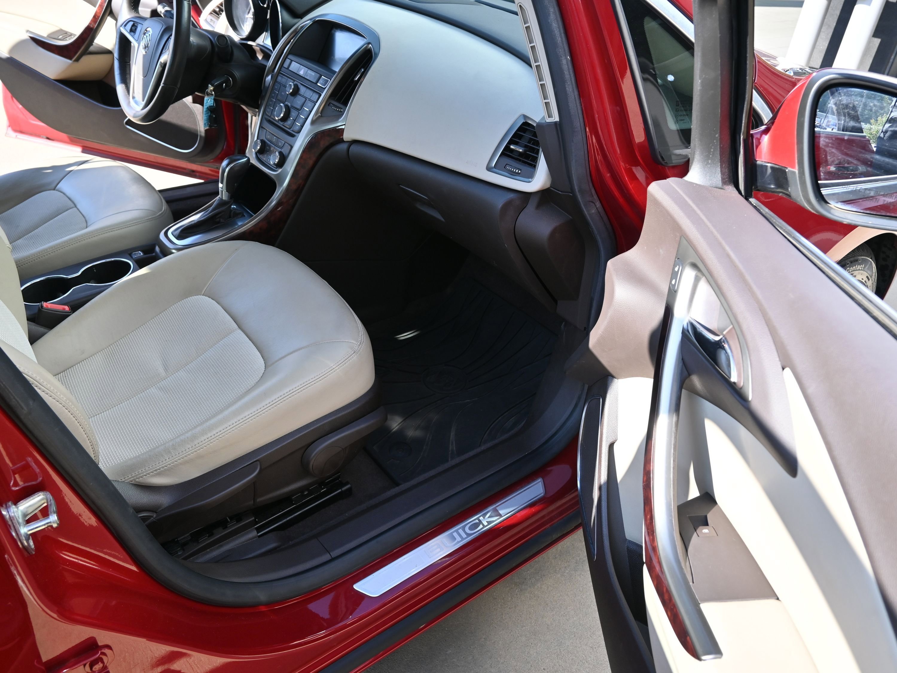 Used 2012 Buick Verano Convenience image 25