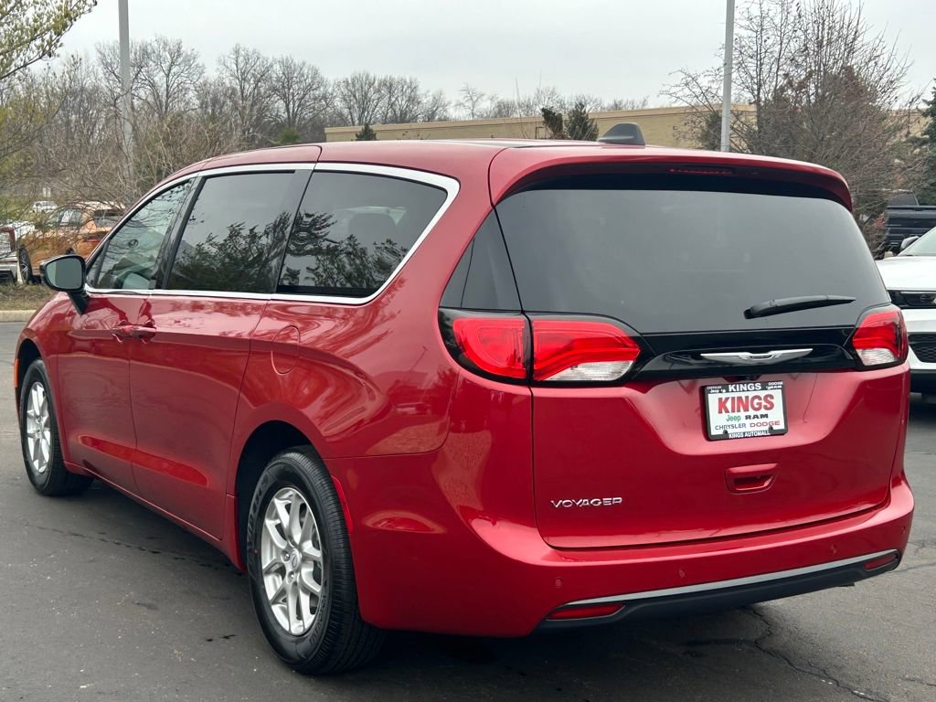New 2026 Chrysler Voyager LX image 5