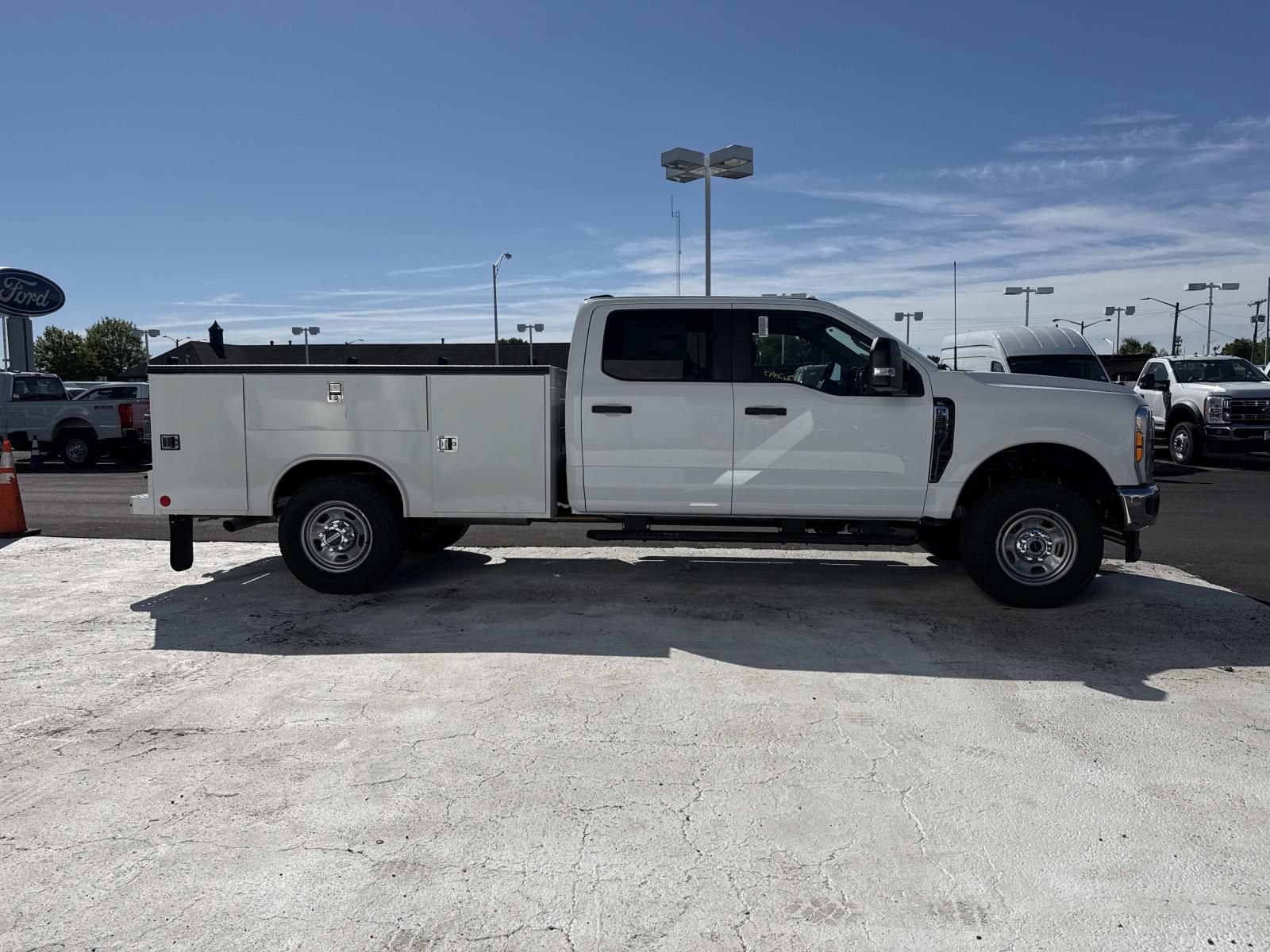 New 2026 Ford F350 XL w/ XL Chrome Package AWD/4WD image 2
