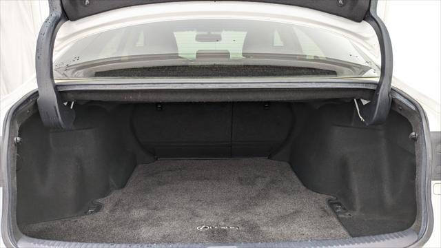Used 2016 Lexus IS 200t image 18