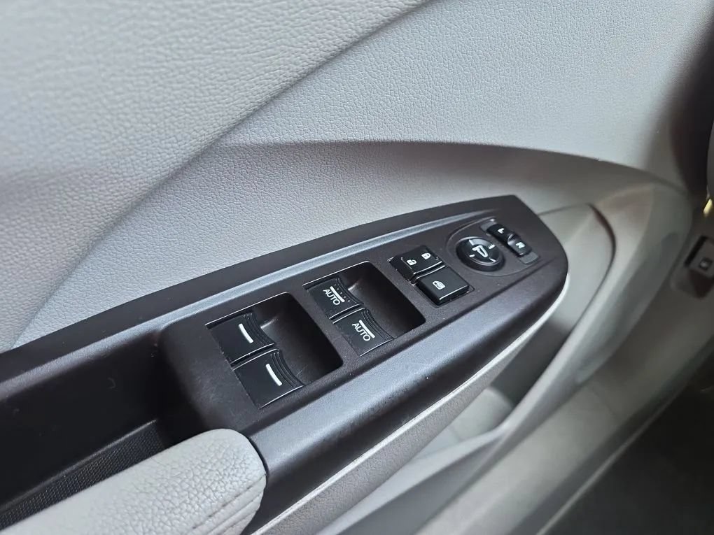 Used 2018 Acura RDX w/ Tech & AcuraWatch Plus Pack AWD/4WD image 25