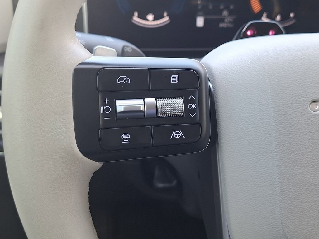 New 2025 Hyundai Santa Fe SEL image 18